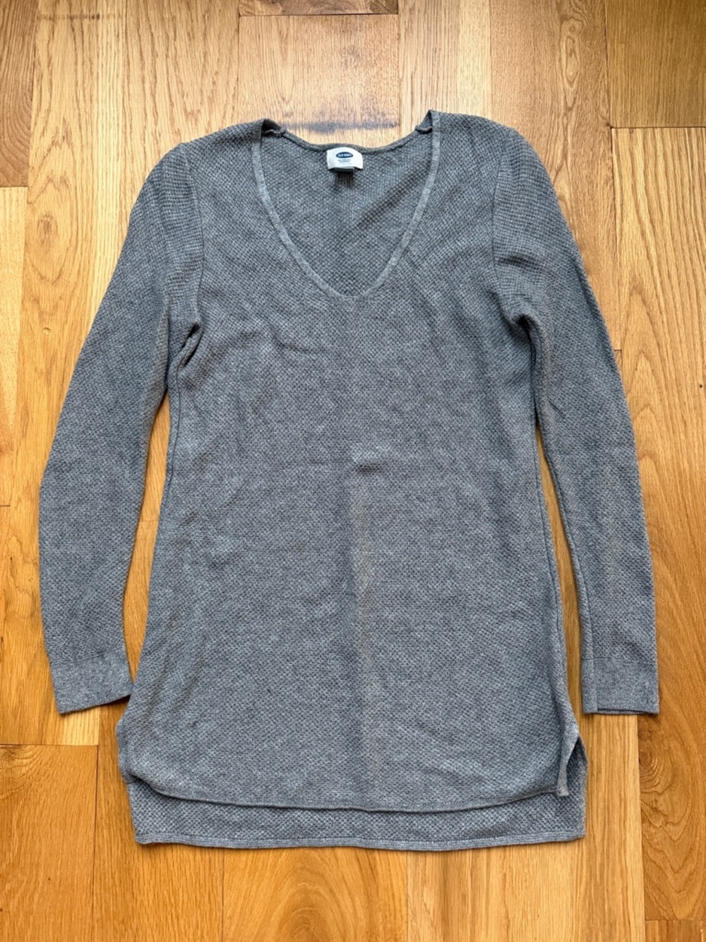 Old Navy Gray V-Neck Long Sleeve Tunic